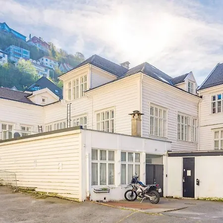 Private And Bathroom Next To Fish Market Apartamento Bergen